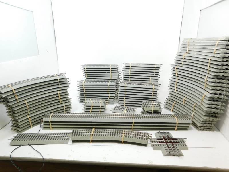 lot 13 image: Approximately 113 ft. Track Rail For A Complete 0 Scale Train Set & Lionel 0 6-14198 CW-80 80 Watt Transformer