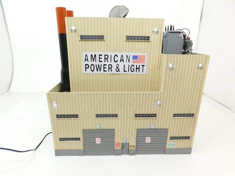 lot 16 image: American Power & Light Building For The (0 Scale Train Set)