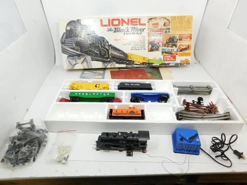 lionel the black river freight