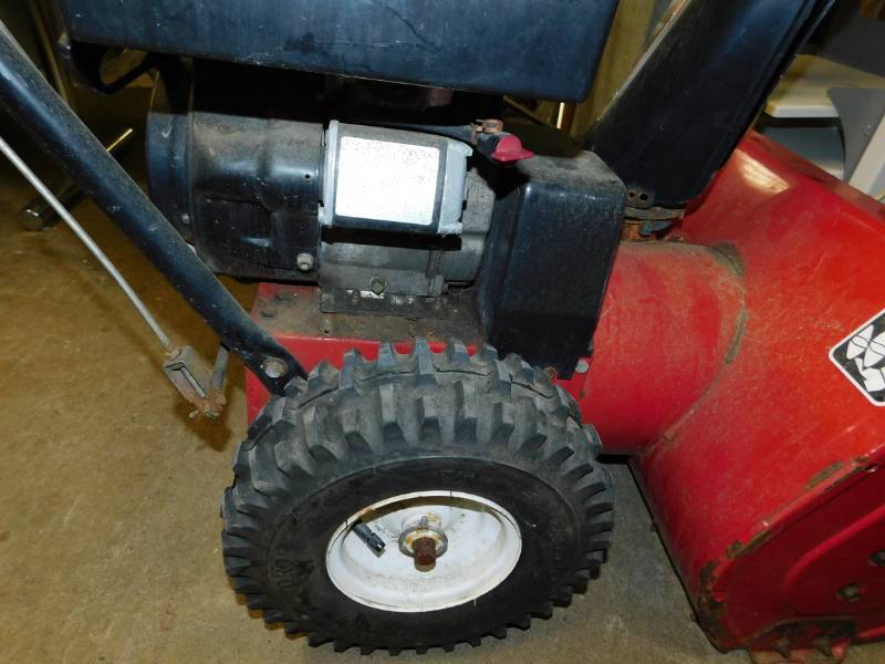 Toro Power Throw 622 Snow Blower Consignment Auction 138 KBID
