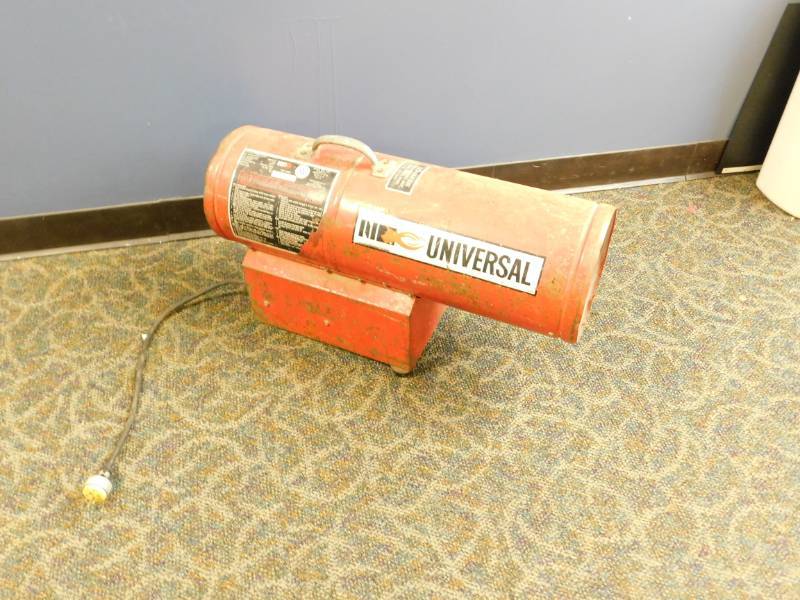 lot 42 image: Universal LP Forced Air Heater