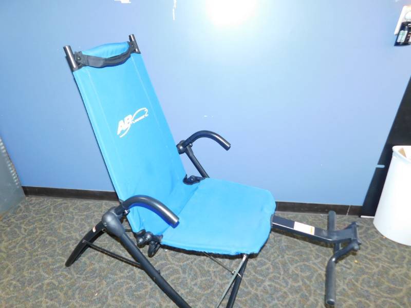 lot 47 image: AB Lounge2 Abdominal Workout Fitness Exercise Blue Chair Machine