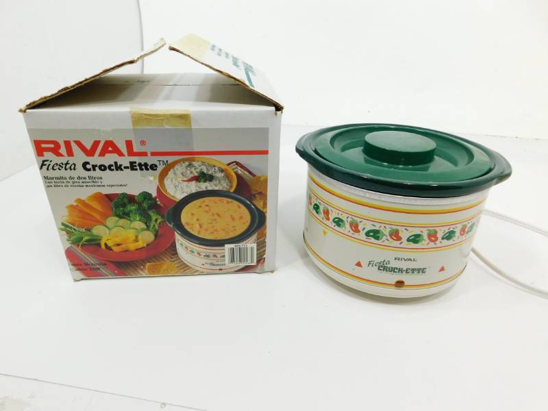 lot 56 image: Rival Fiesta Crock-Ette