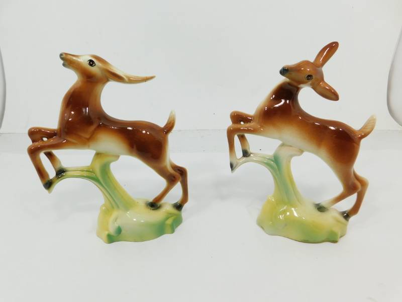 lot 59 image: Two Glass Deer Decor