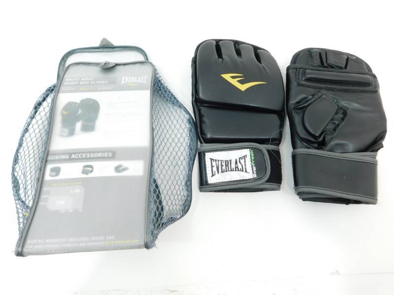 lot 70 image: NEW Everlast Wrist Wrap Heavy Bag Gloves For Boxing