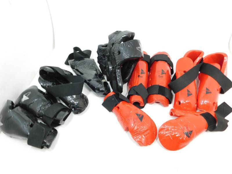 lot 72 image: Century Sparring Gear For Martial Arts---Black Belt Karate