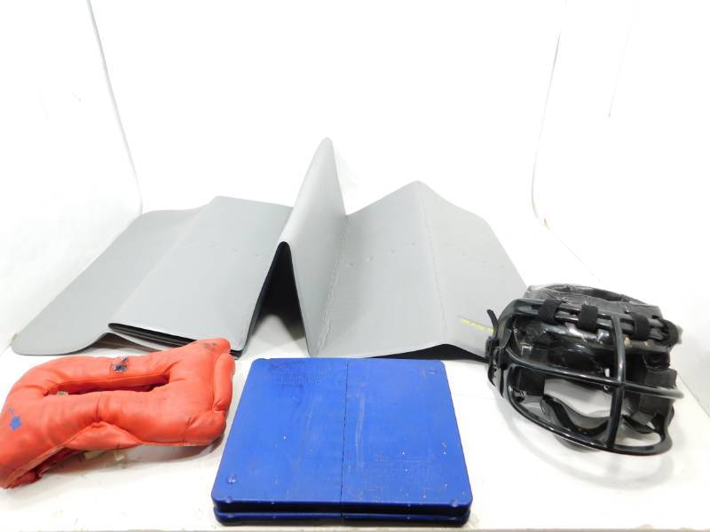 lot 75 image: Golds Gym Exercise Mat & Two Ultimate Martial Arts Boards & Headgear & Sparring Padding