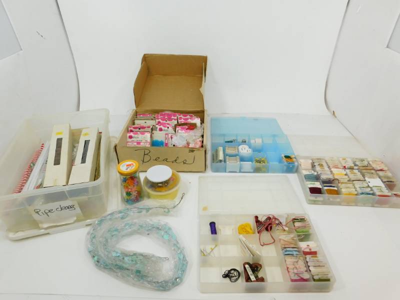 lot 98 image: Craft Items