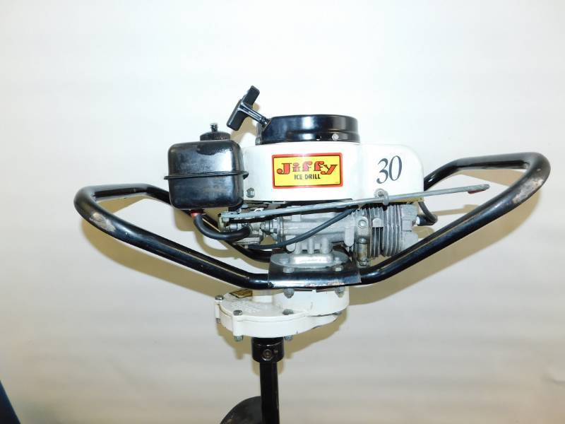lot 44 image: Jiffy Ice Auger
