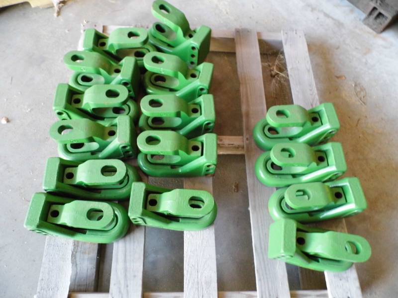 lot 3 image: John Deere Type Hitches