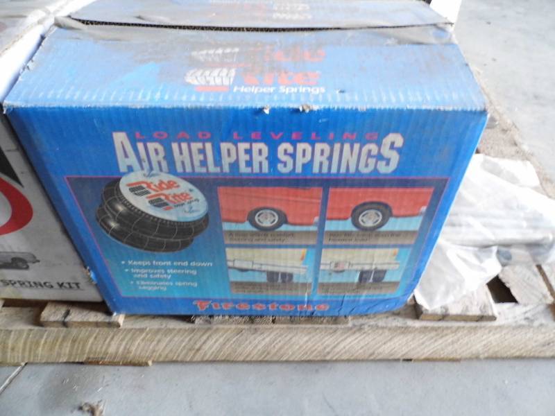 lot 4 image: Air Bags for Pickup - Hitch