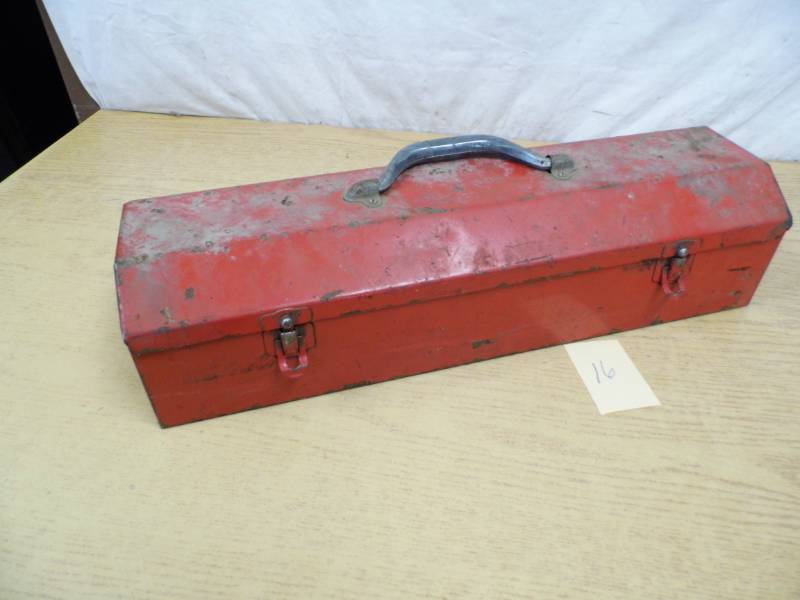 lot 16 image: Socket Set  - Wrenches