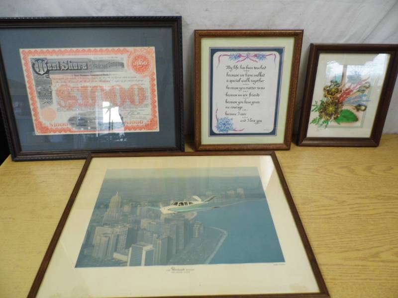 lot 44 image: Lot of Pictures - Stock Certificate