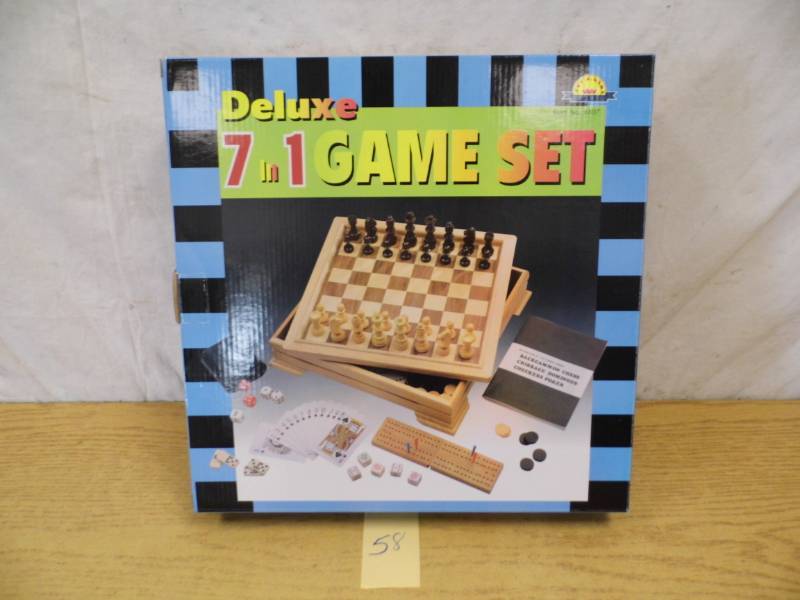 lot 58 image: 7 in 1 Game Set