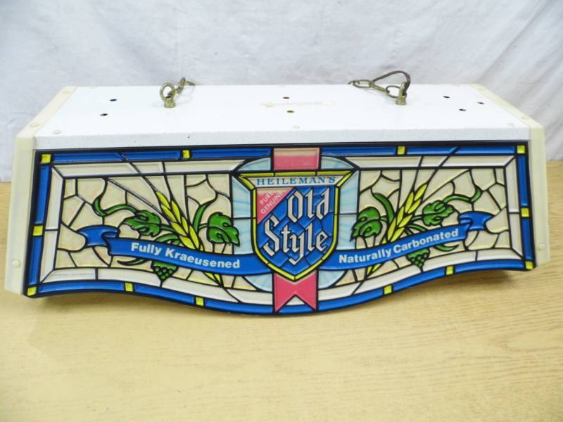 lot 77 image: Old Style Light
