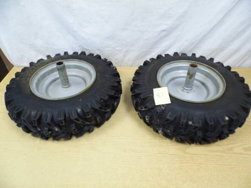 lot 87 image: Lot of 2 Tires