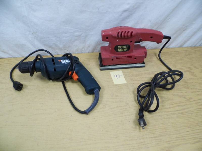 lot 92 image: Tool Shop Sander - Black & Decker Drill