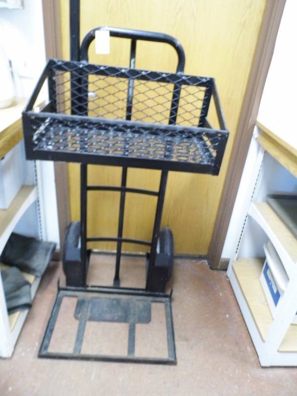 lot 96 image: Heavy Duty Cart