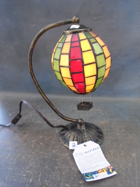 lot 2 image: Tiffany Inspired Lamp