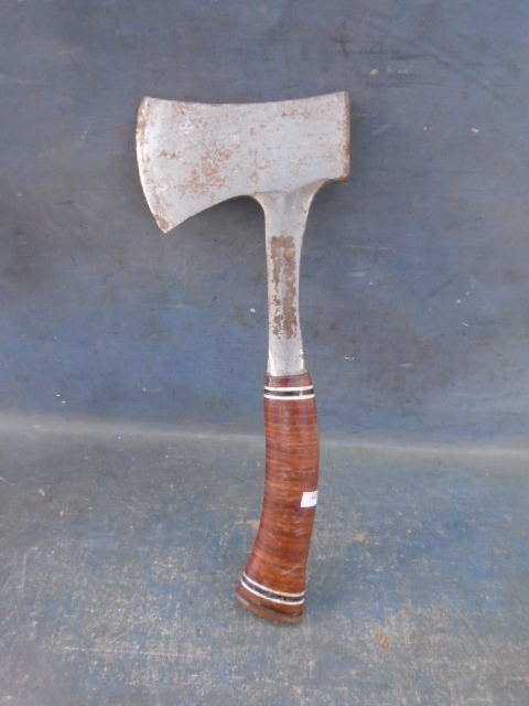 lot 5 image: Estwing 12 Sportsman Axe