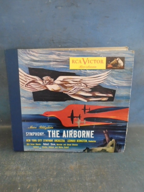 lot 18 image: Vintage RCA Victor Albums
