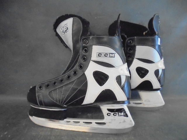 lot 22 image: Hockey Skates