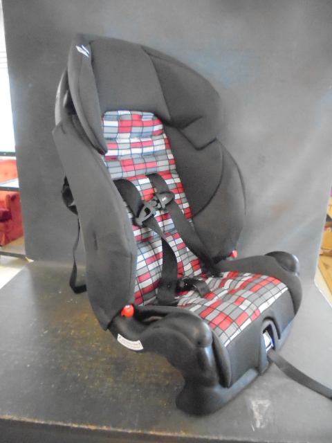 lot 29 image: Car Seat