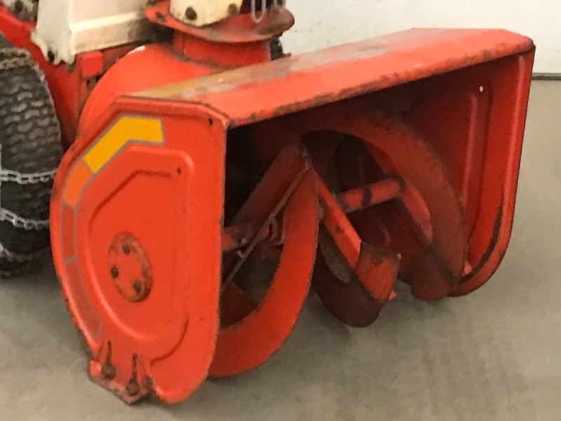 lot 8 image: Simplicity 860 Two-Stage Snow Blower