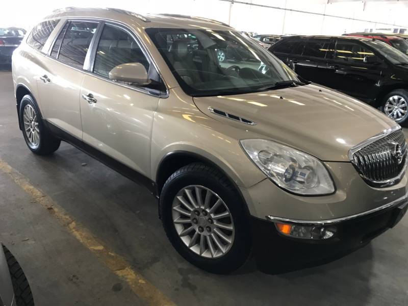 lot 12 image: 2009 Buick Enclave CXL AWD