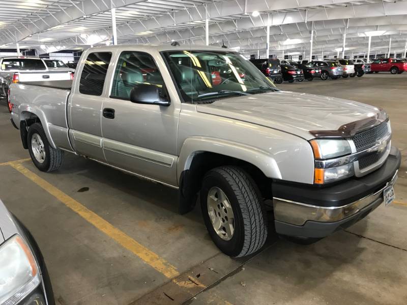 lot 15 image: 2005 Chevrolet Silverado 1500 Z71 4x4