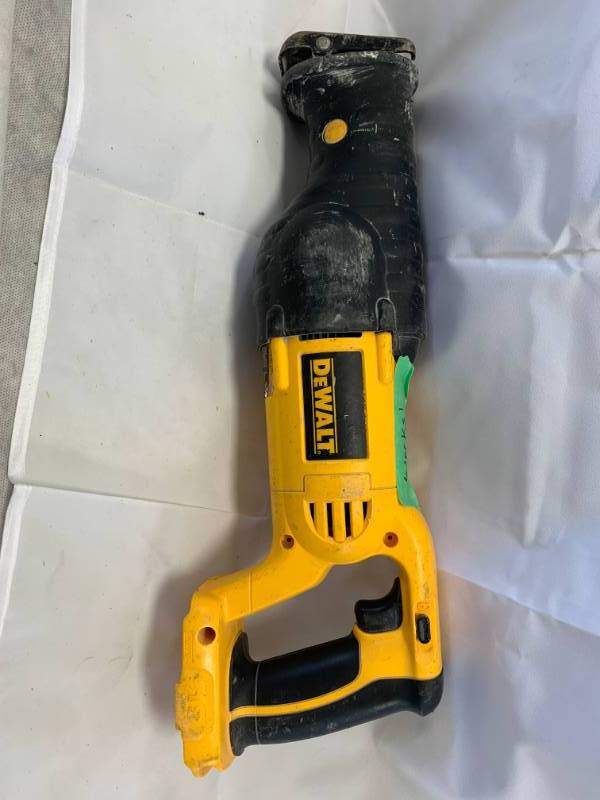 DeWalt DC385 18 Volt Reciprocating Saw