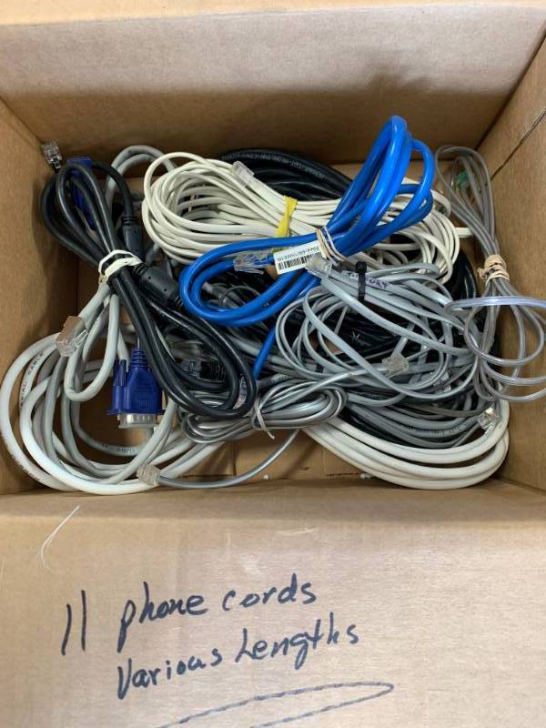 Claxy 3 Light Fixture plus Box of Cords