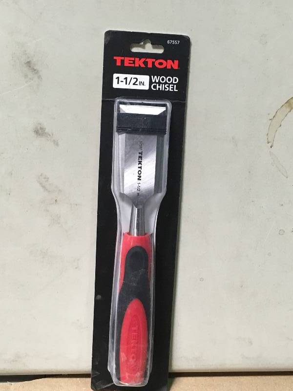 lot 37 image: TEKTON Chisels 1-12 in. Wood Chisel 67557 not used