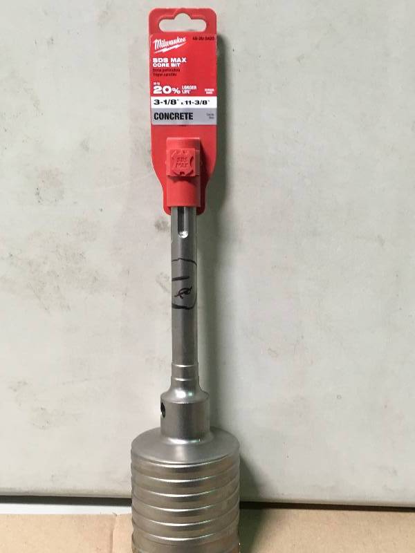 lot 39 image: Milwaukee 48-20-5420 SDS-Max 1-Piece Core3-18X11-38 not used