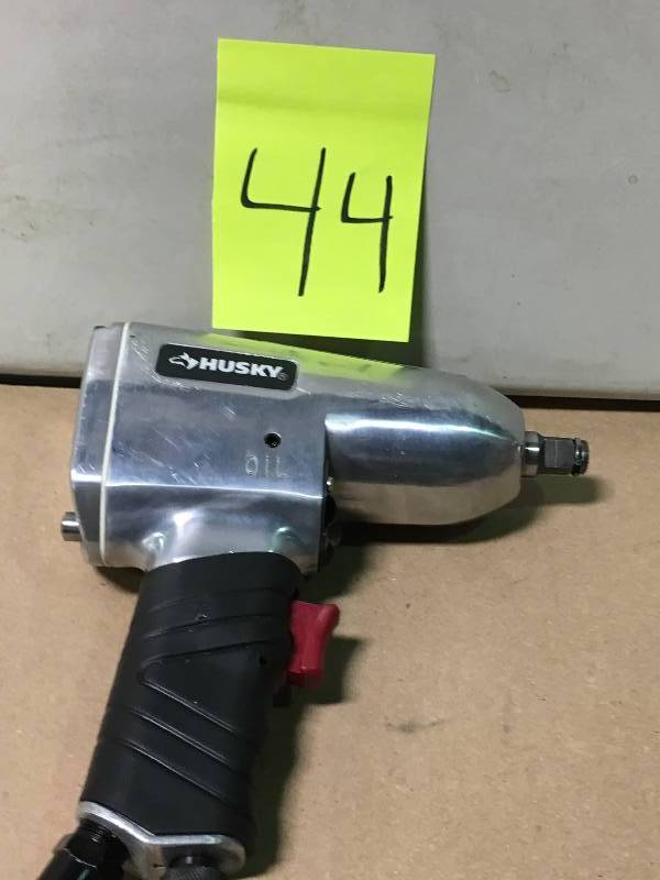 lot 44 image: Husky 12 in. 300 ft. lbs. Impact Wrench not used