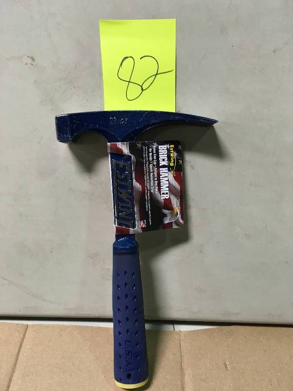 lot 82 image: Estwing 22 oz. Smooth-Face Bricklayers Hammer not used