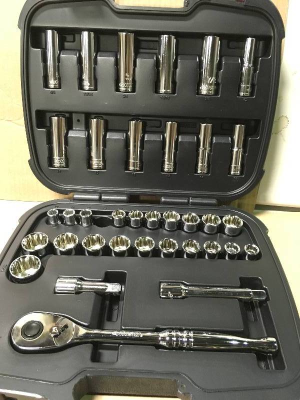 lot 71 image: Husky 12 in. Drive MTS (37-Piece)