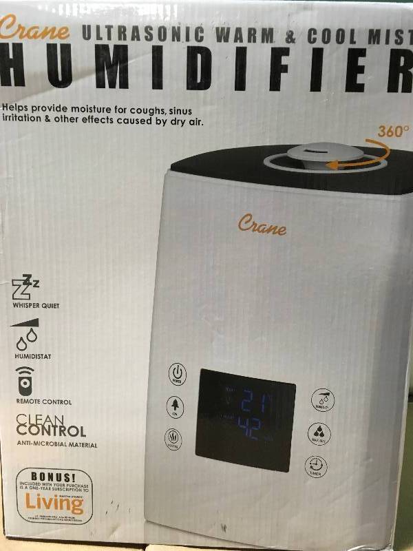 Crane Classic Digital Warm and Cool Mist Humidifier in White in good working conditio