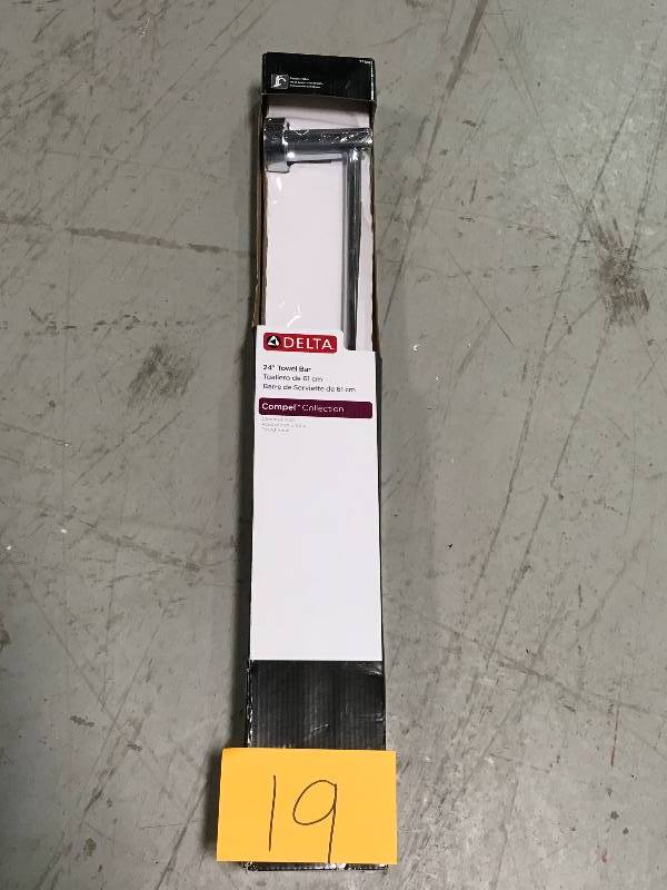 Delta Compel 24 in. Towel Bar in Chrome not used