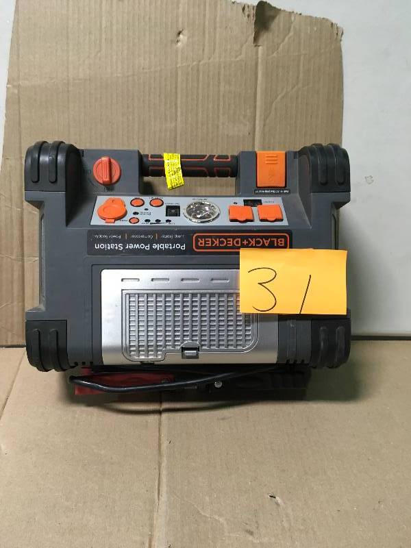 BLACKDECKER 500-Watt Portable Power Station in good working conditio