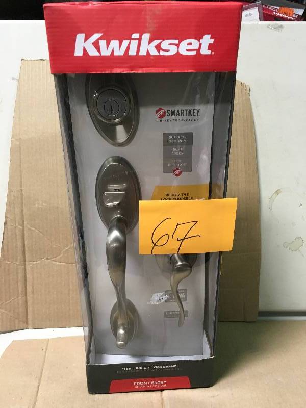 Kwikset Shelburne Satin Nickel Single Cylinder Door Handleset with Tustin Lever Featuring SmartKey Security in like new condition