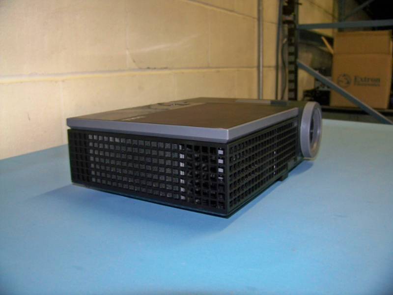 lot 10 image: Dell, 1610HD, DLP Projector with HDMI Input