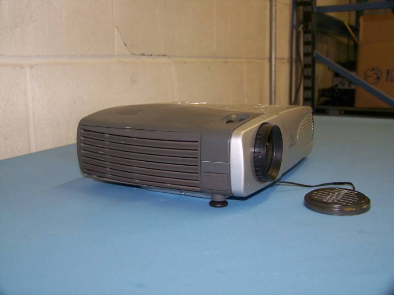 lot 16 image: BoxLight, TraveLight, DLP Projector