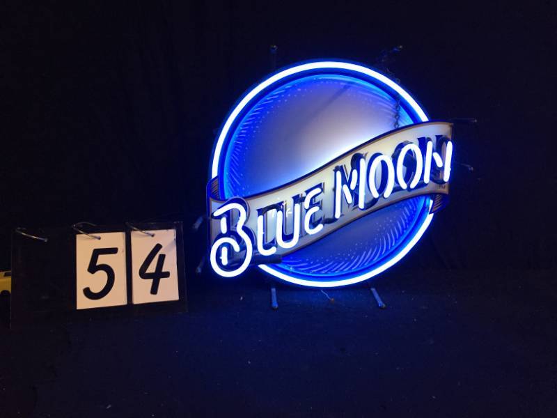lot 54 image: Blue Moon neon - small