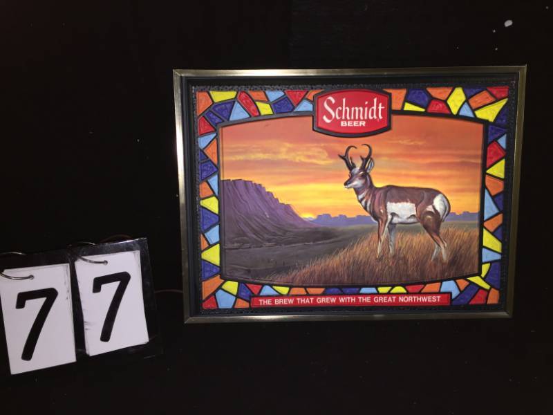 lot 77 image: Schmidt Wild Life Prong Horn Antelope light up