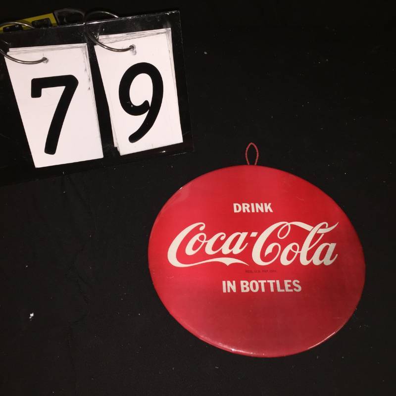 lot 79 image: Celluloid Coca-Cola button
