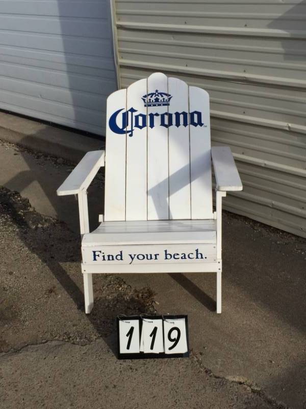 lot 119 image: Corona lawn chair  beach chair