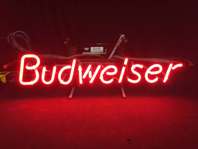 lot 131 image: Budweiser neon