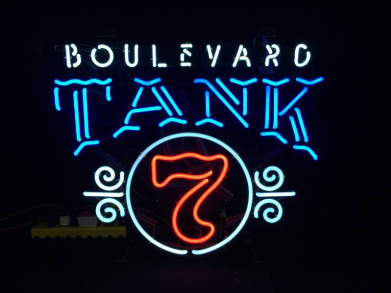 lot 143 image: Boulevard Tank No 7 neon
