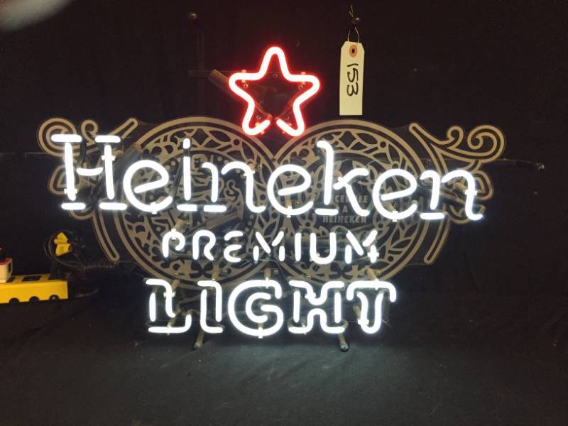 lot 153 image: Heineken Premium Light neon